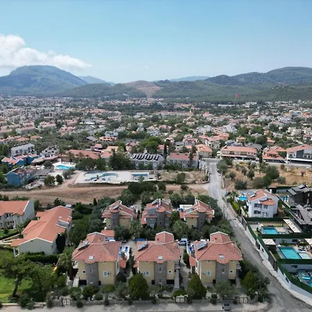 Defne 3 Oeluedeniz Private Pool פאטהיה